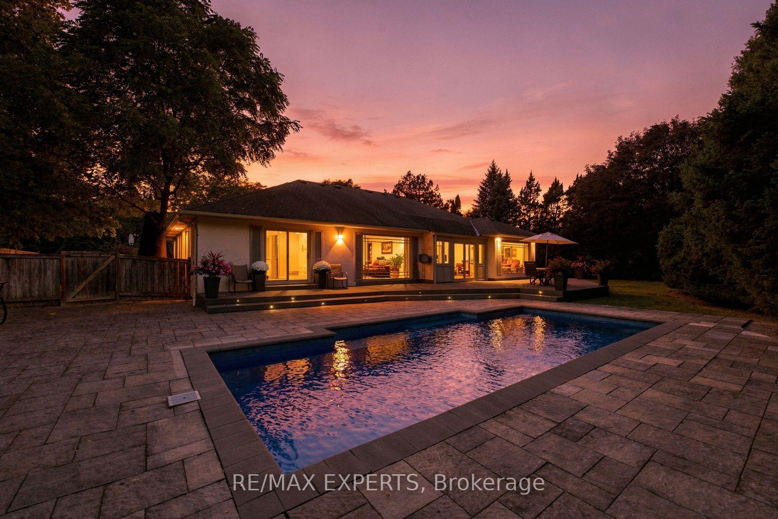 Photo 3 of 8 Fendley Court, Brampton, Snelgrove — HOMEH