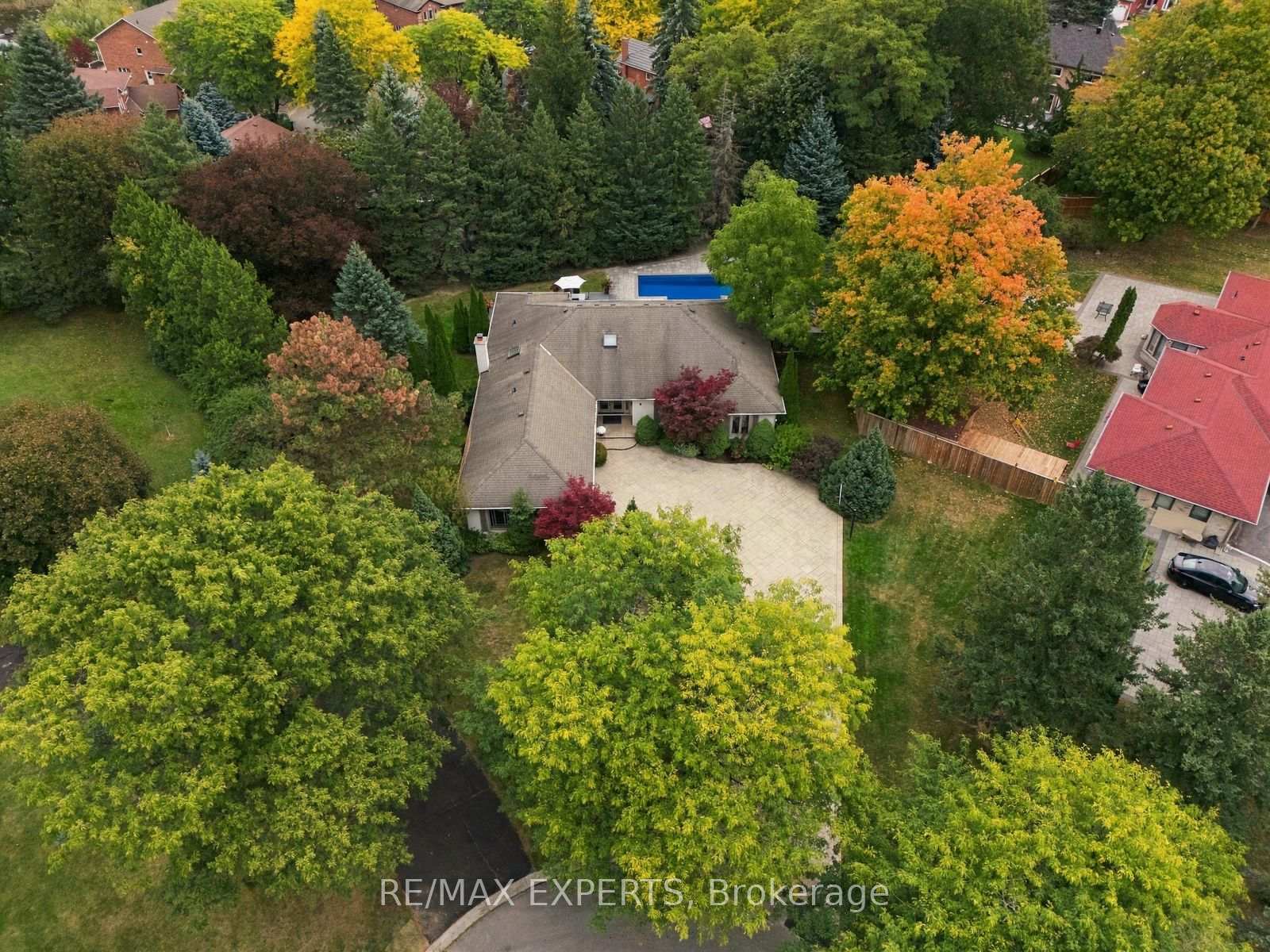 Photo 5 of 8 Fendley Court, Brampton, Snelgrove — HOMEH