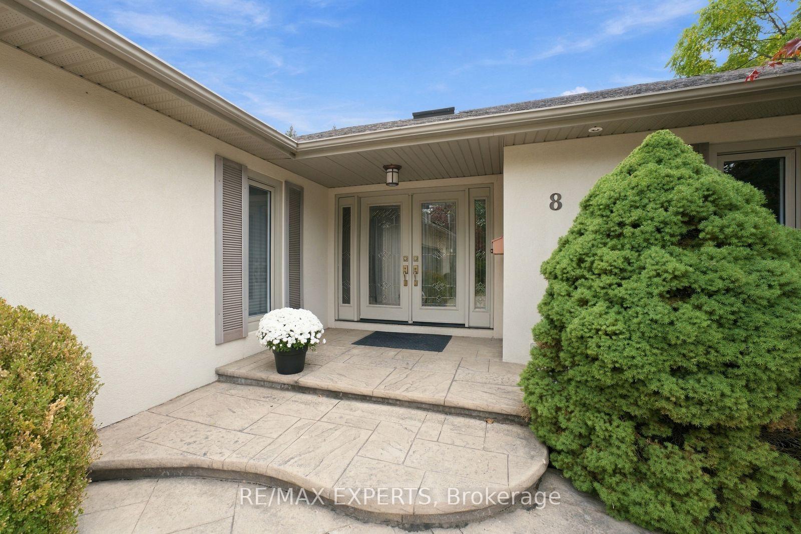Photo 7 of 8 Fendley Court, Brampton, Snelgrove — HOMEH