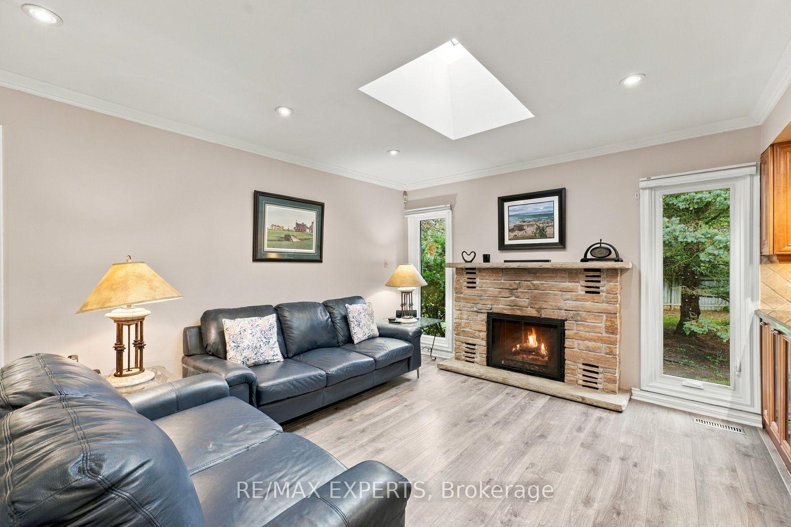 Photo 11 of 8 Fendley Court, Brampton, Snelgrove — HOMEH