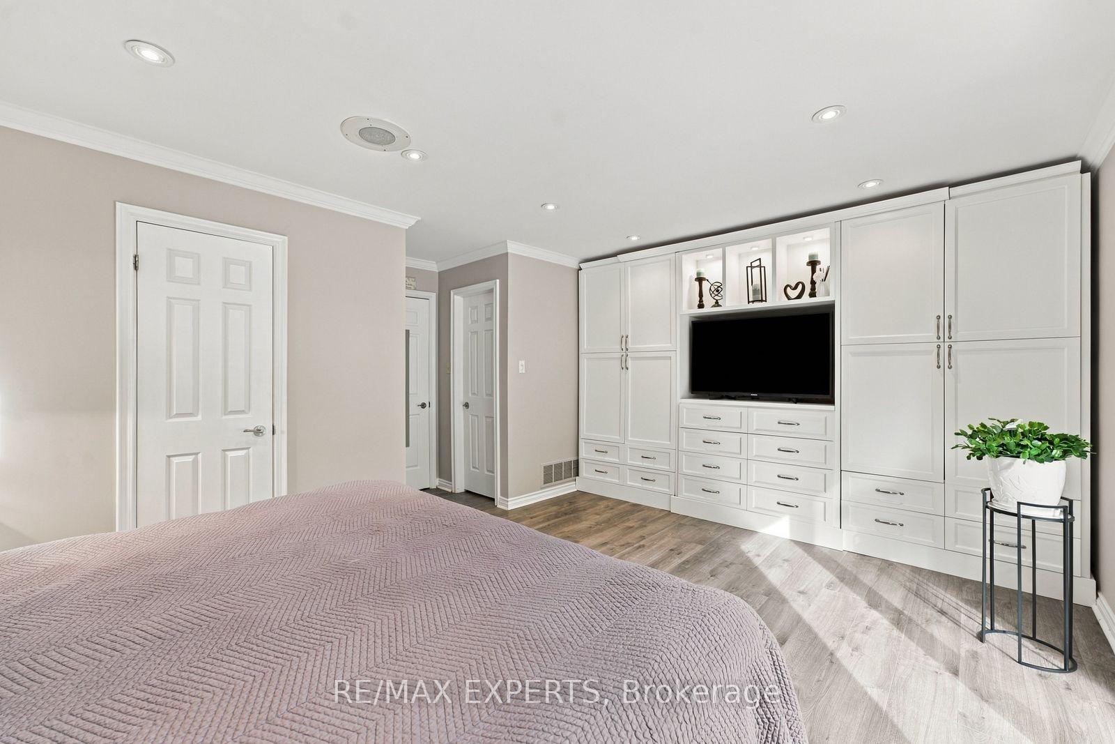 Photo 26 of 8 Fendley Court, Brampton, Snelgrove — HOMEH
