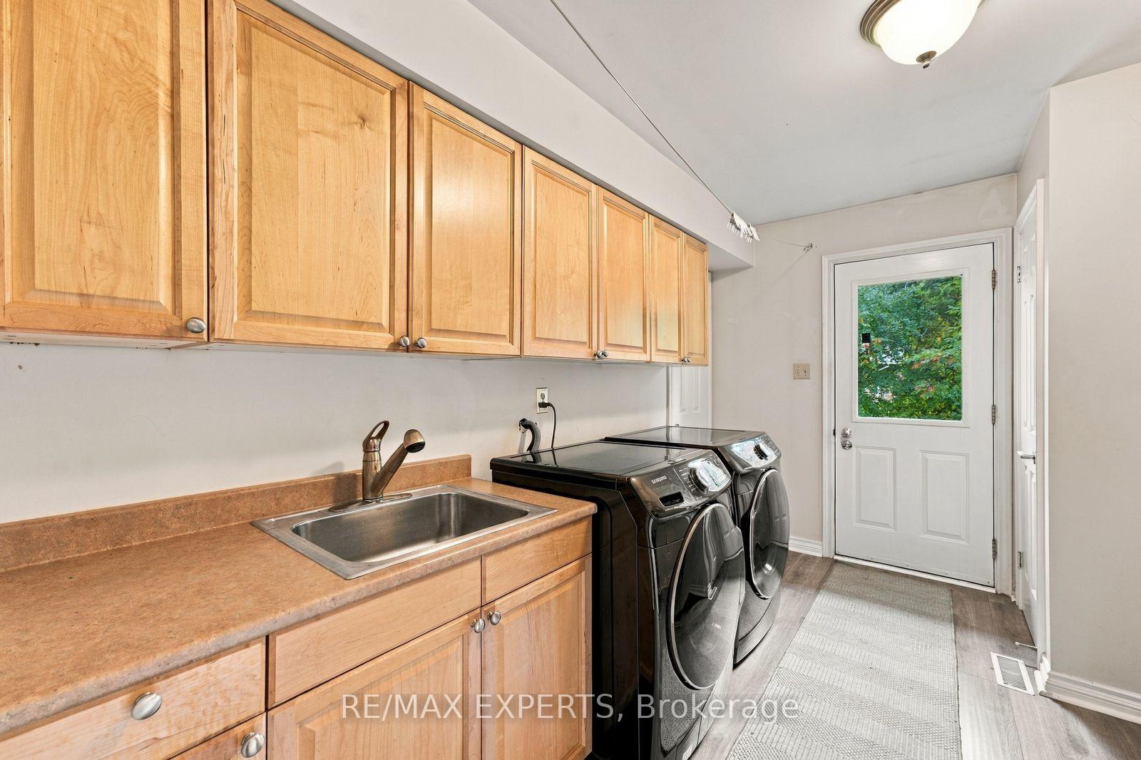 Photo 30 of 8 Fendley Court, Brampton, Snelgrove — HOMEH