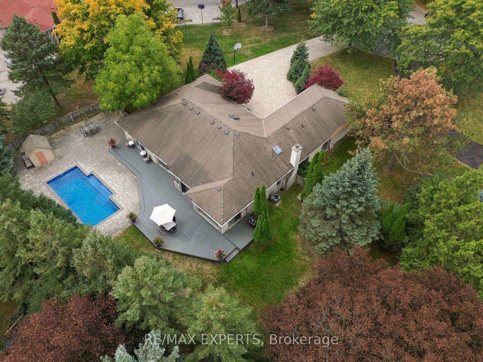 Photo 46 of 8 Fendley Court, Brampton, Snelgrove — HOMEH