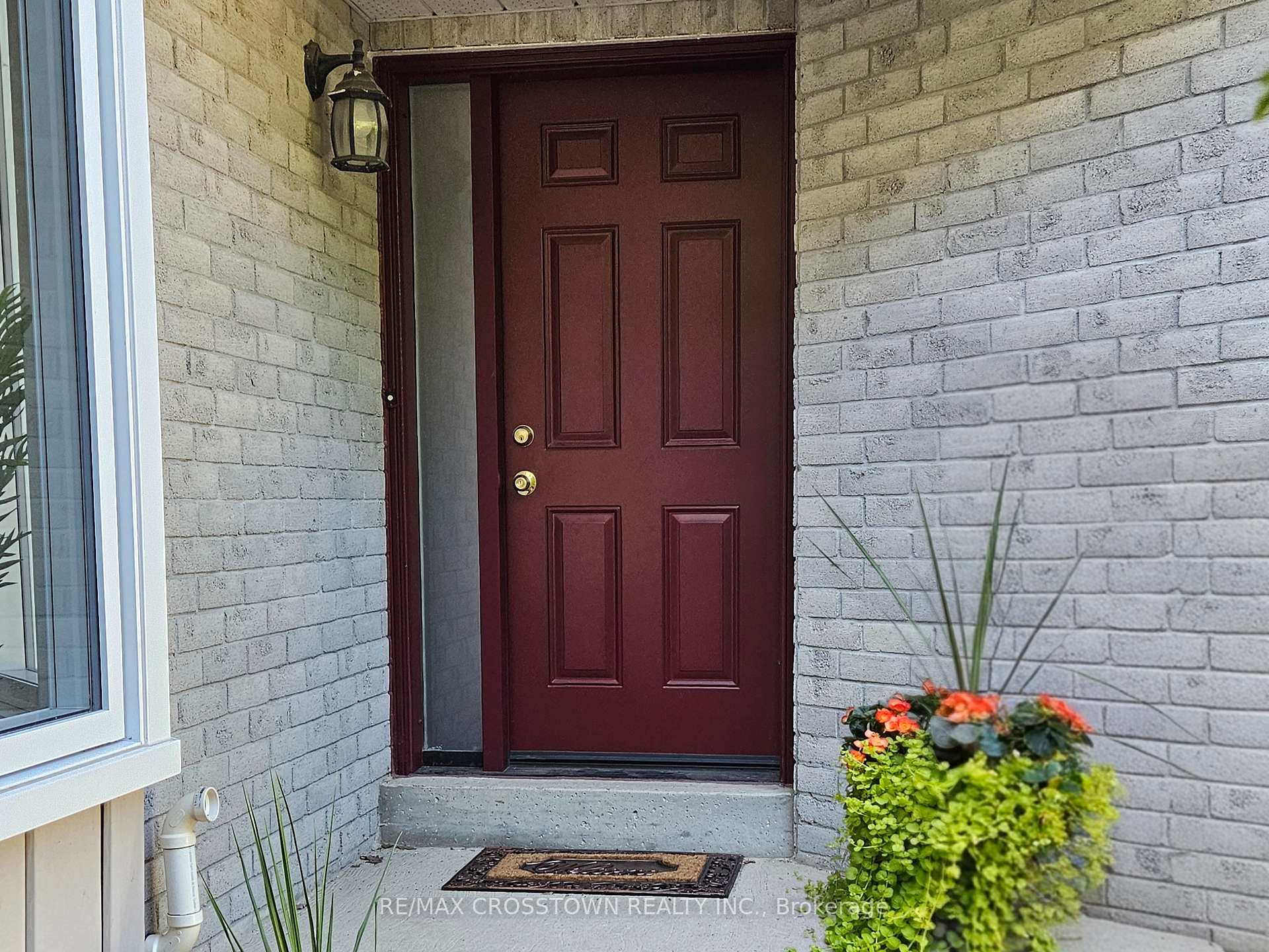 Photo 3 of 17 Knicely Road, Barrie, Painswick North — HOMEH