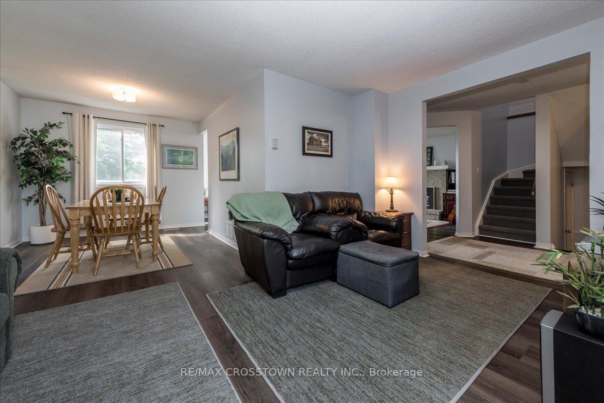 Photo 5 of 17 Knicely Road, Barrie, Painswick North — HOMEH