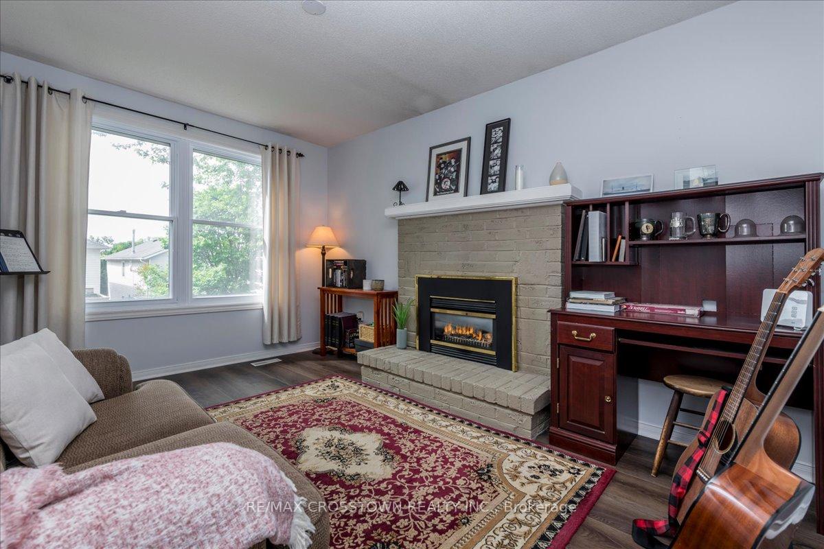 Photo 10 of 17 Knicely Road, Barrie, Painswick North — HOMEH