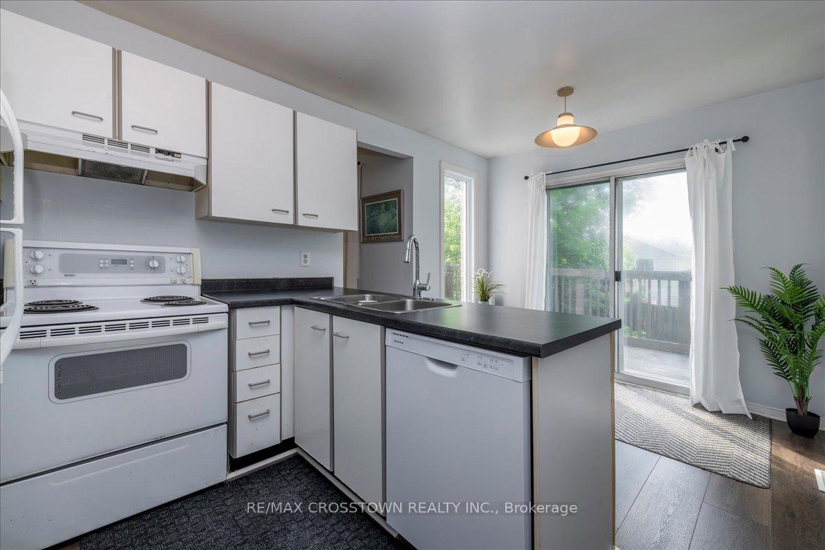 Photo 9 of 17 Knicely Road, Barrie, Painswick North — HOMEH
