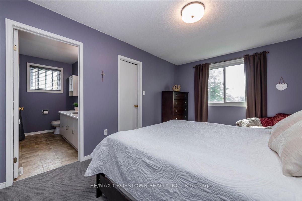 Photo 13 of 17 Knicely Road, Barrie, Painswick North — HOMEH