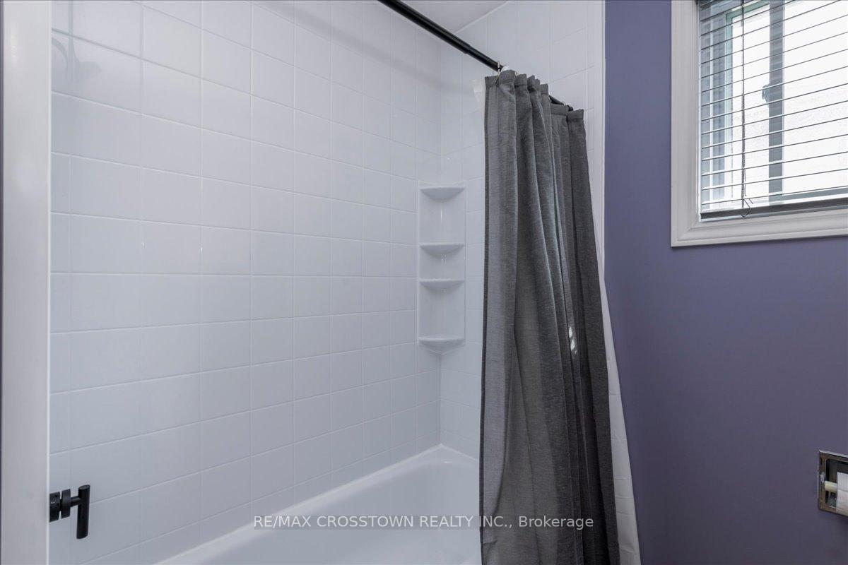 Photo 15 of 17 Knicely Road, Barrie, Painswick North — HOMEH