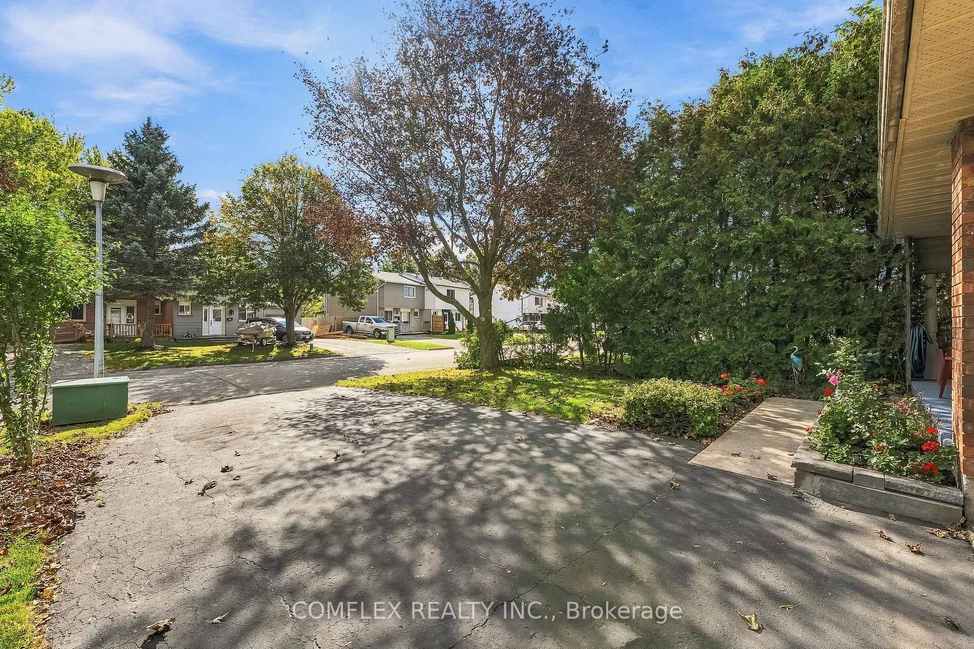 Photo 4 of 18 Stanley Drive, Port Hope — HOMEH
