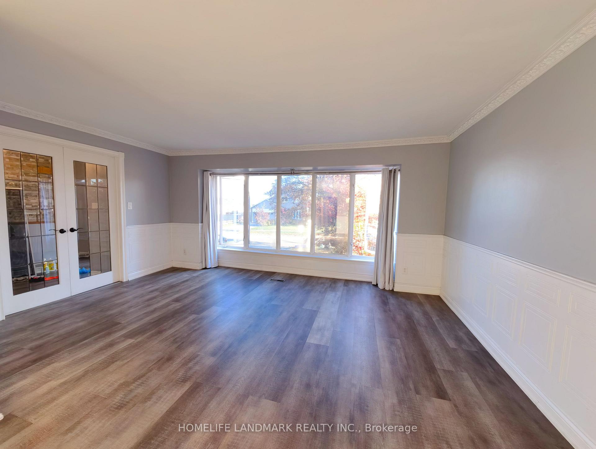 Photo 4 of 2673 Constable Road, Mississauga, Clarkson — HOMEH