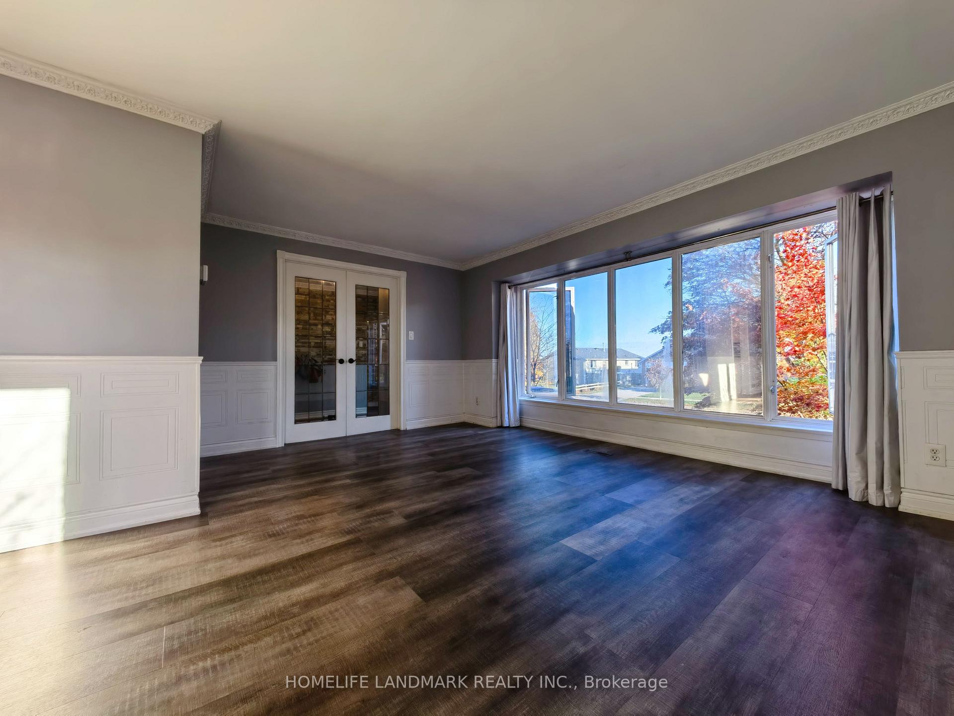 Photo 5 of 2673 Constable Road, Mississauga, Clarkson — HOMEH