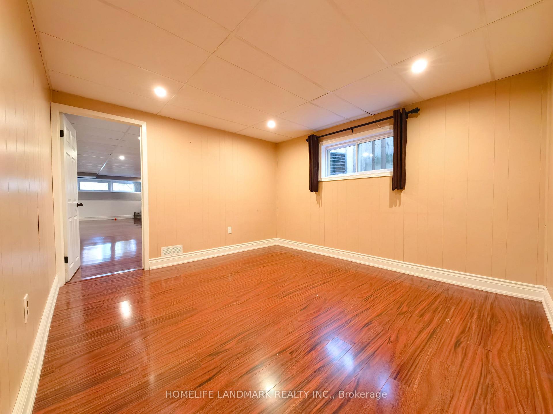 Photo 21 of 2673 Constable Road, Mississauga, Clarkson — HOMEH