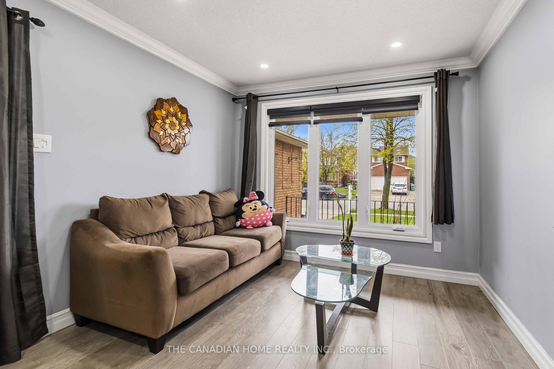 Photo 7 of 3549 Redmond Road, Mississauga, Fairview — HOMEH