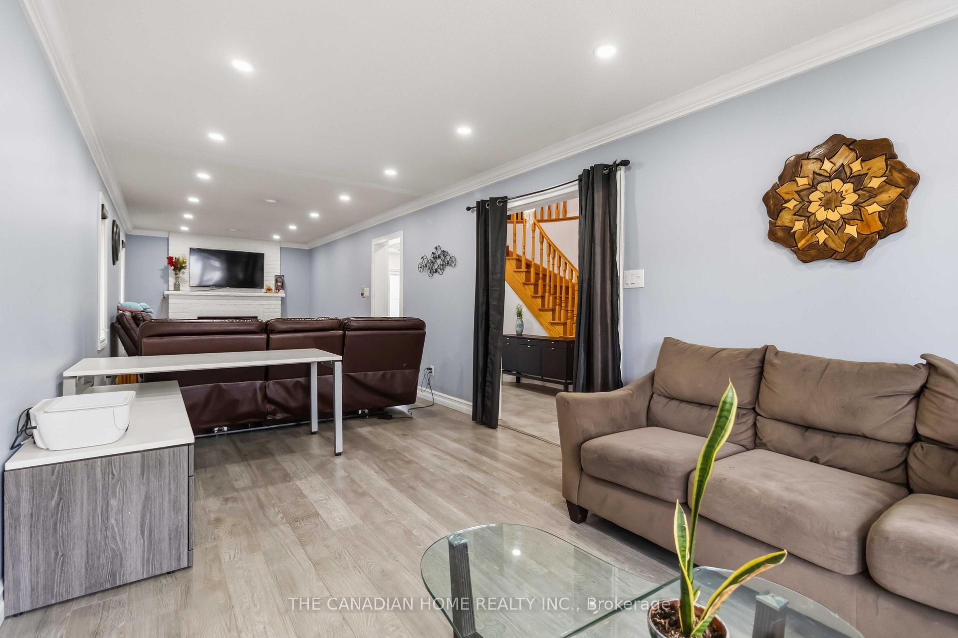 Photo 8 of 3549 Redmond Road, Mississauga, Fairview — HOMEH