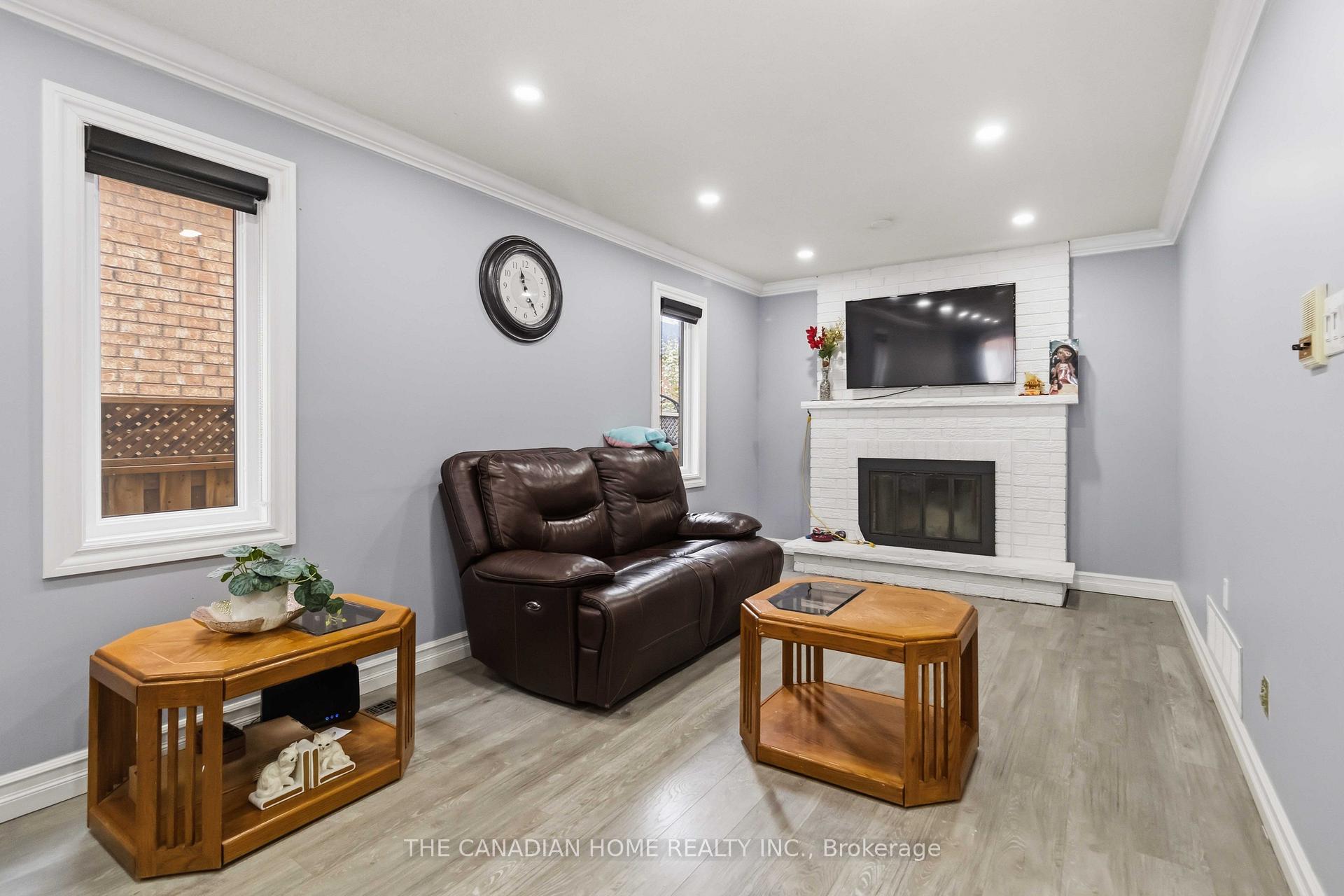 Photo 10 of 3549 Redmond Road, Mississauga, Fairview — HOMEH
