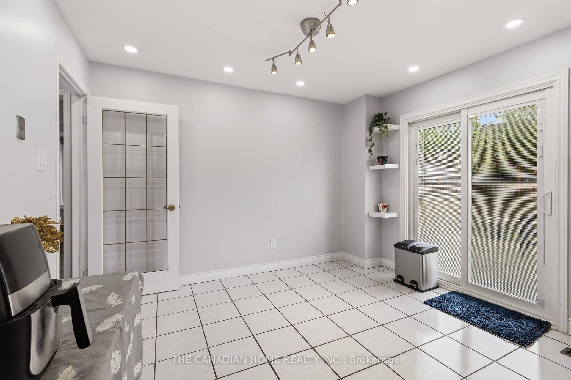 Photo 15 of 3549 Redmond Road, Mississauga, Fairview — HOMEH