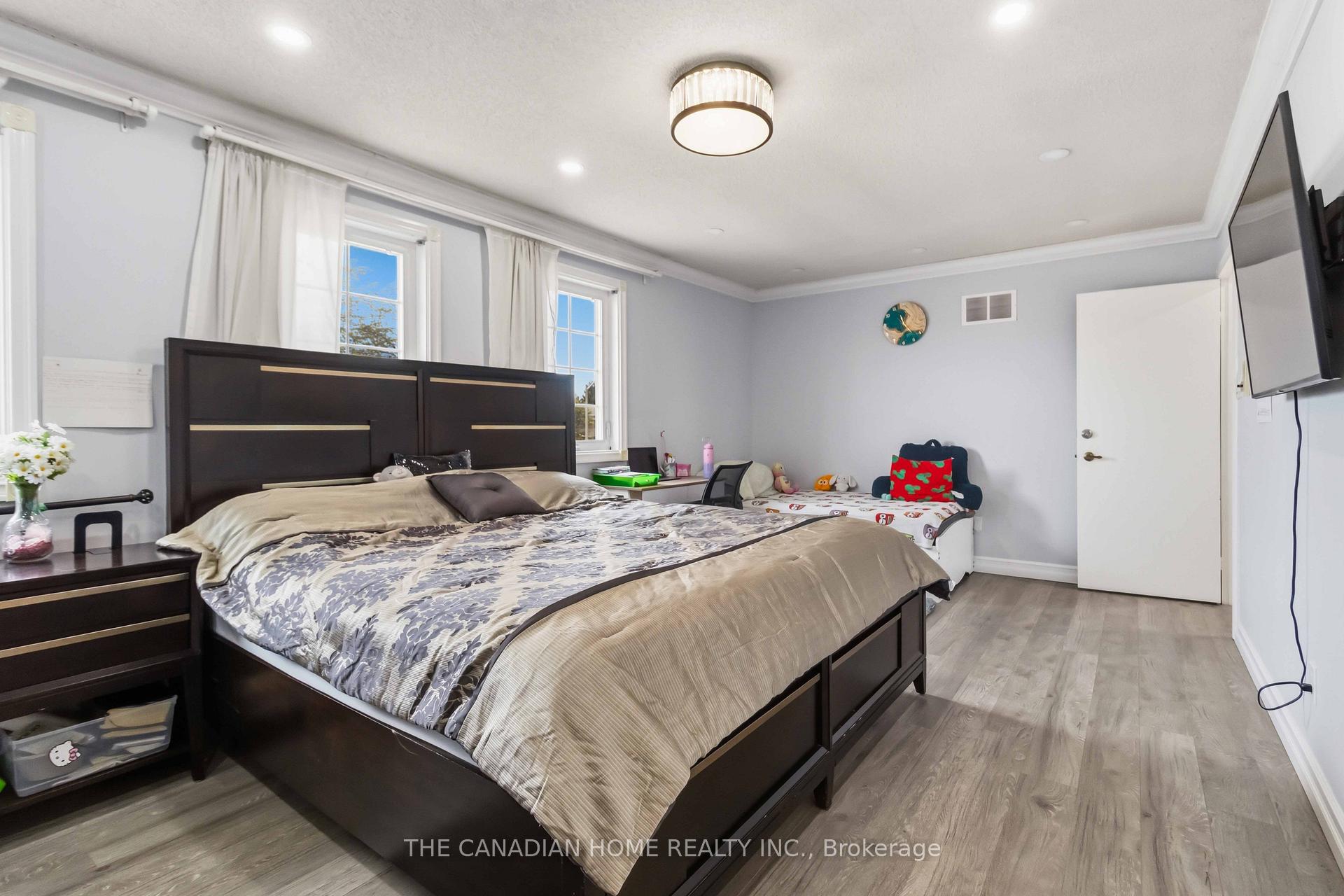 Photo 27 of 3549 Redmond Road, Mississauga, Fairview — HOMEH