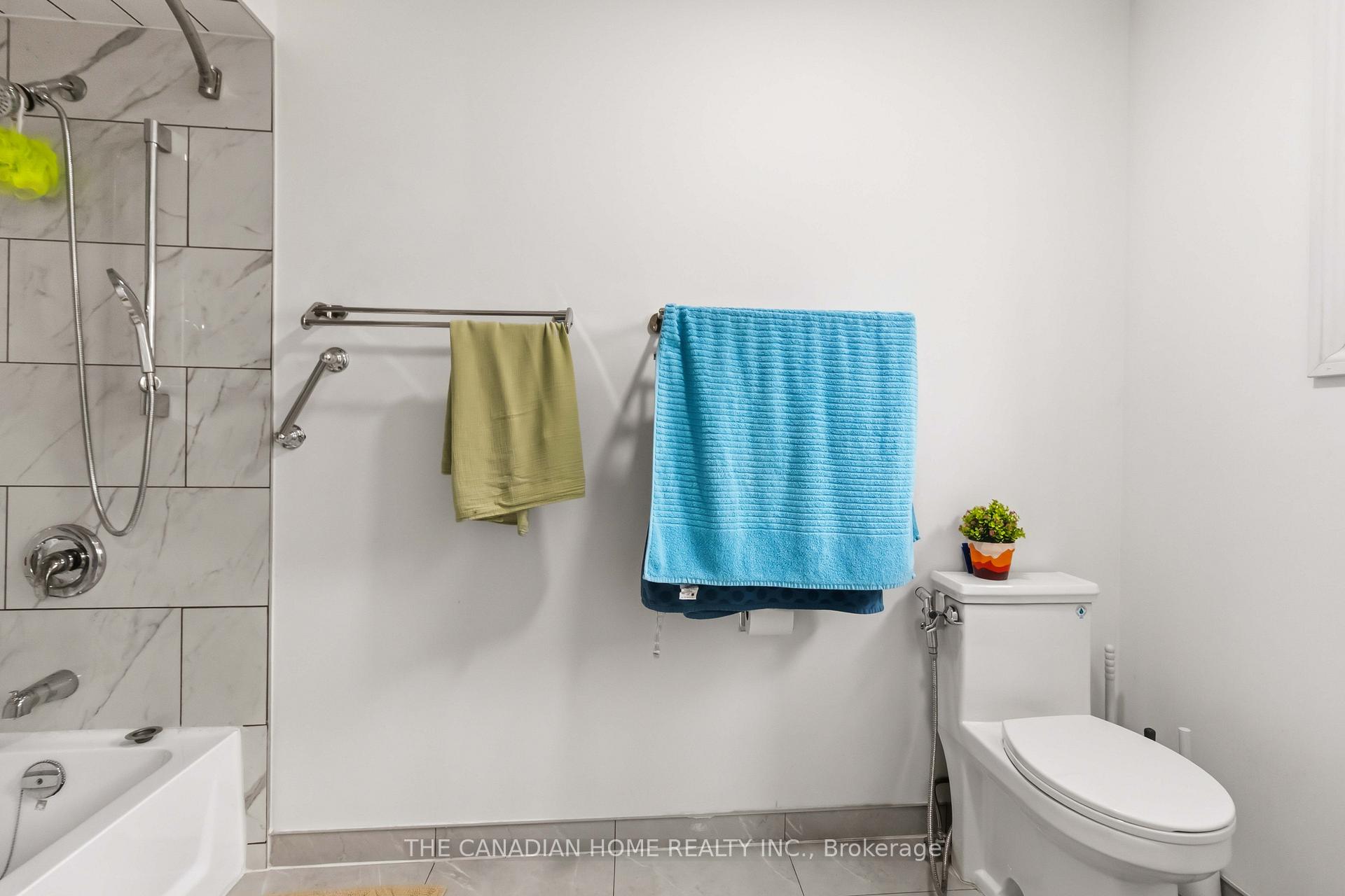 Photo 30 of 3549 Redmond Road, Mississauga, Fairview — HOMEH