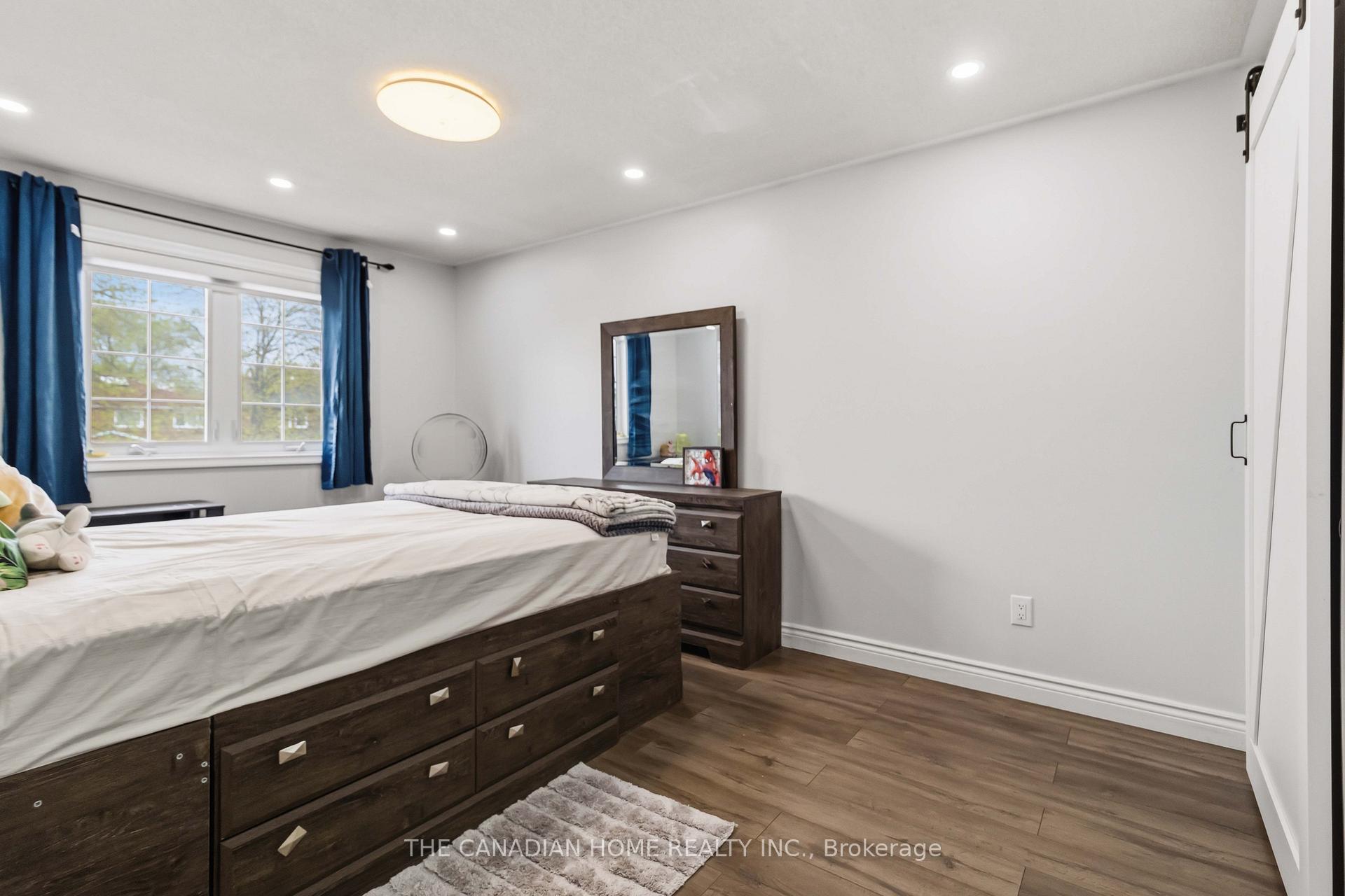Photo 31 of 3549 Redmond Road, Mississauga, Fairview — HOMEH