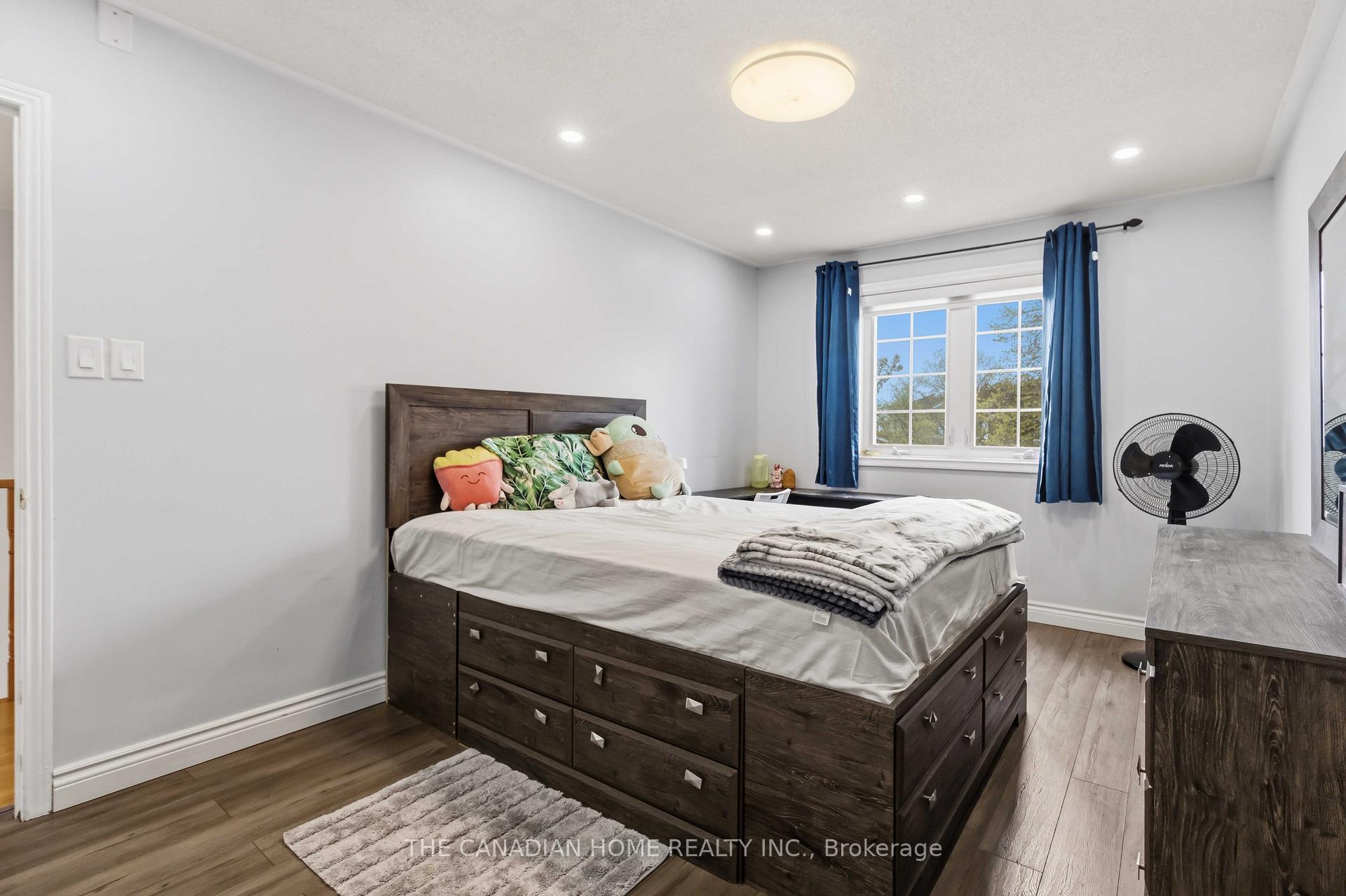 Photo 32 of 3549 Redmond Road, Mississauga, Fairview — HOMEH