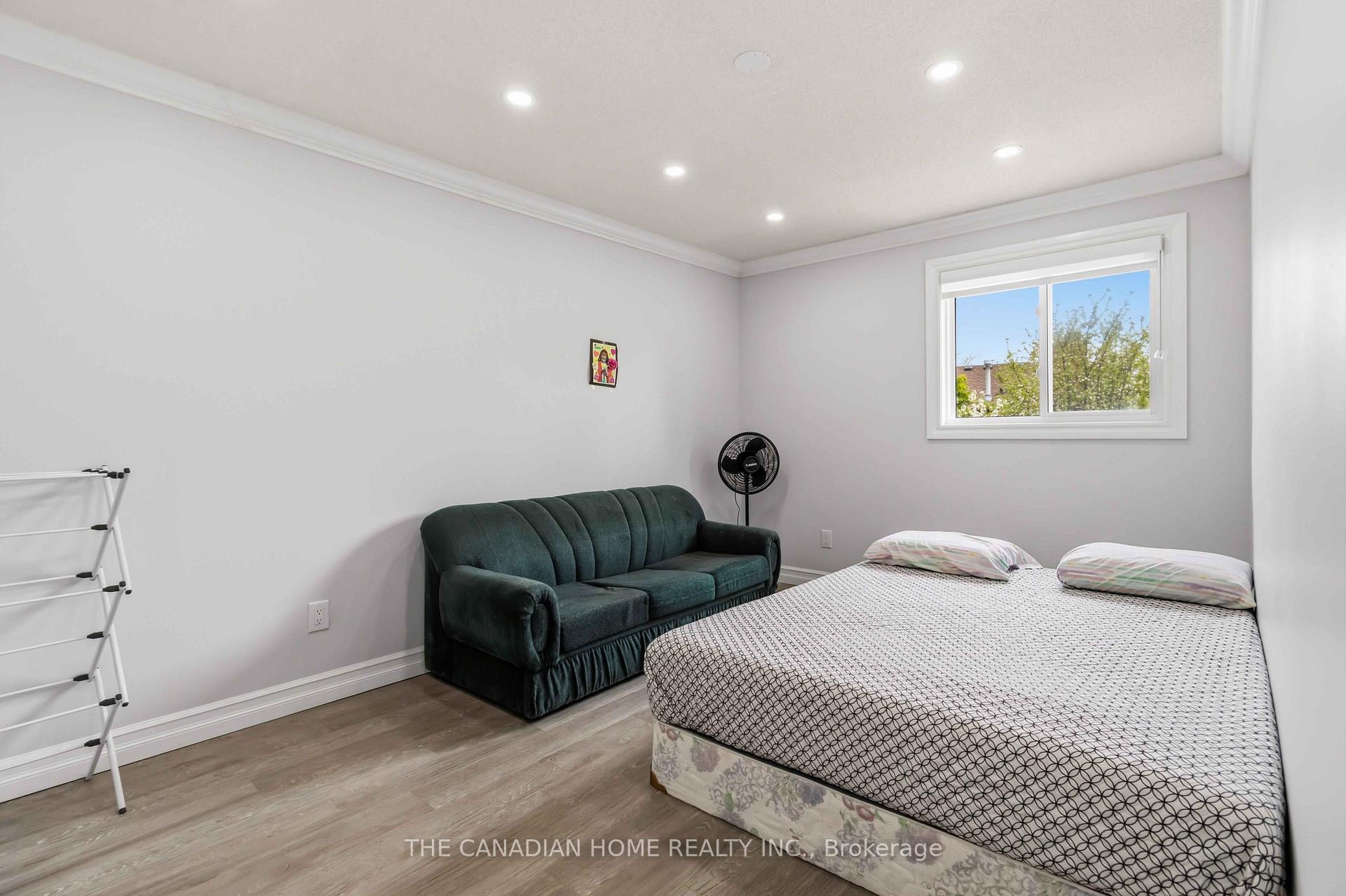 Photo 34 of 3549 Redmond Road, Mississauga, Fairview — HOMEH