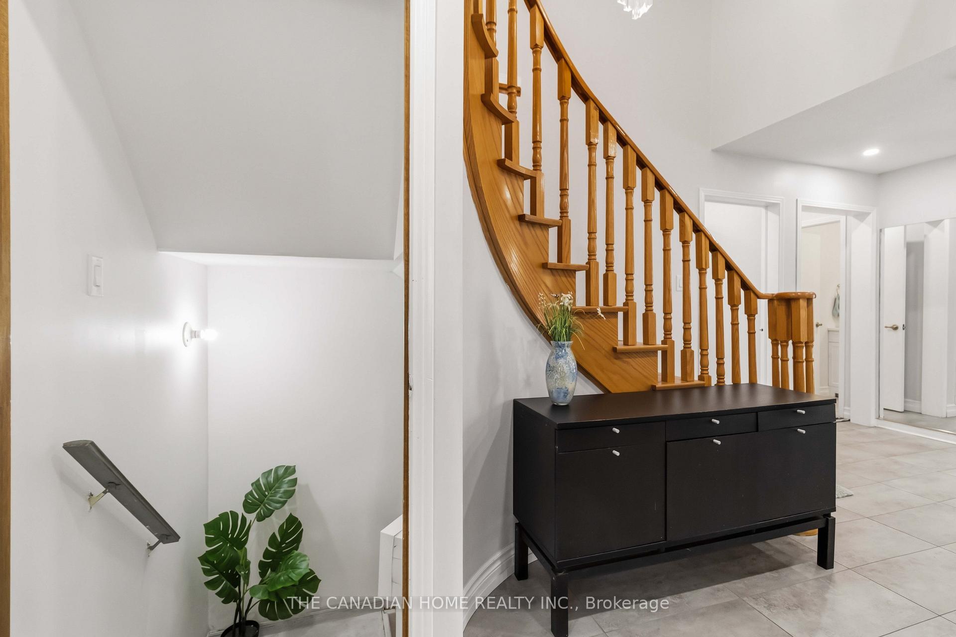 Photo 39 of 3549 Redmond Road, Mississauga, Fairview — HOMEH
