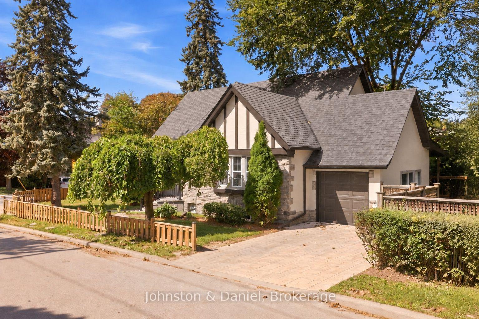 Photo 2 of 169 Glen Cedar Road, Toronto, Humewood-Cedarvale — HOMEH