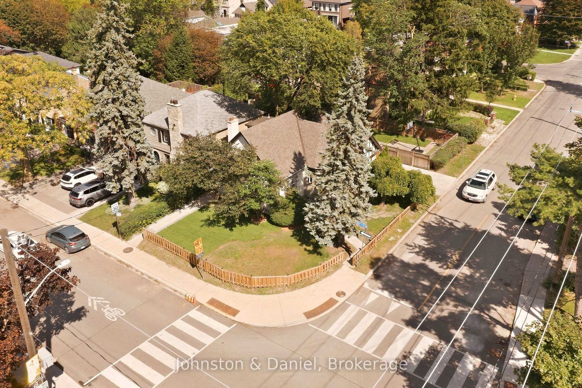 Photo 3 of 169 Glen Cedar Road, Toronto, Humewood-Cedarvale — HOMEH