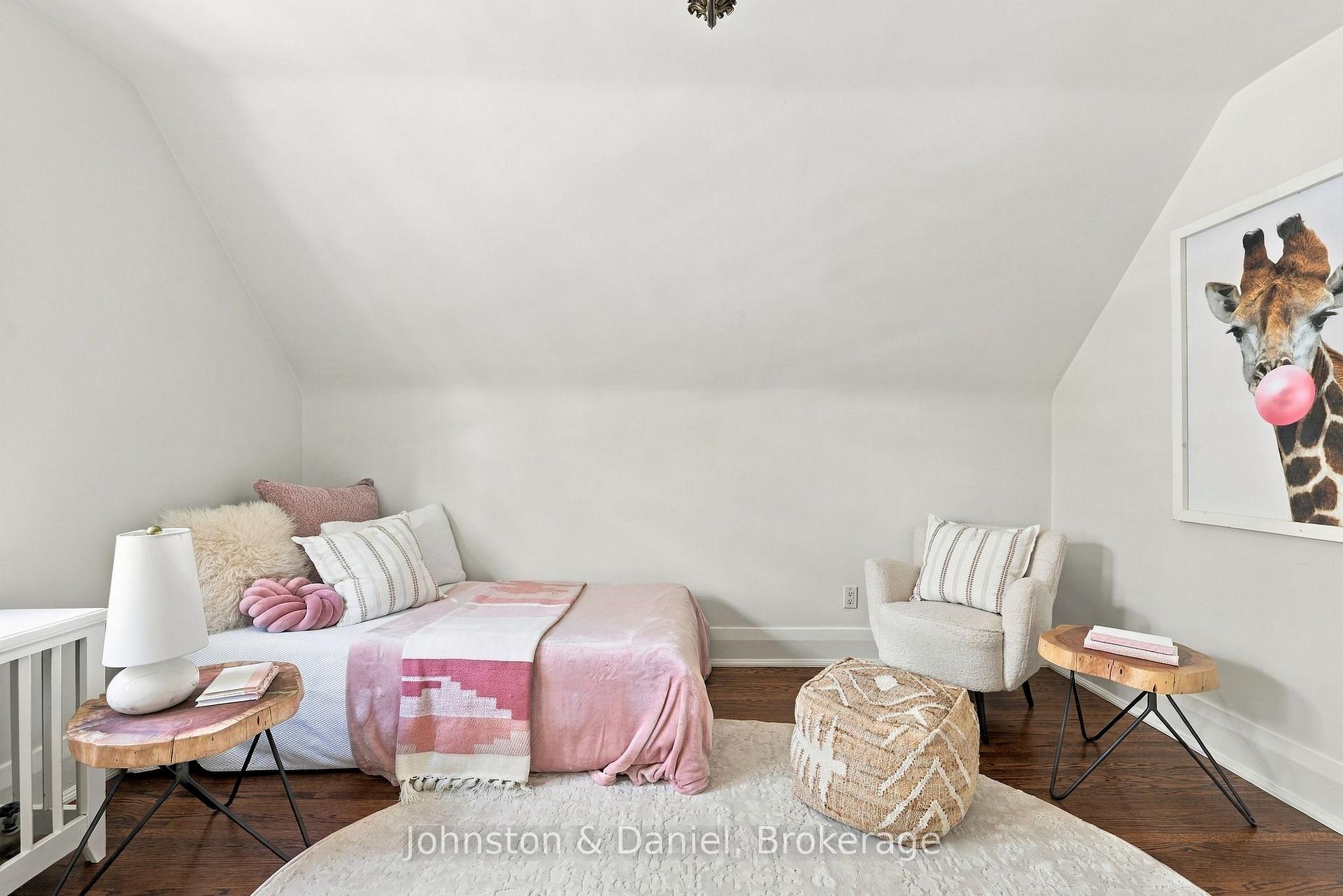 Photo 24 of 169 Glen Cedar Road, Toronto, Humewood-Cedarvale — HOMEH