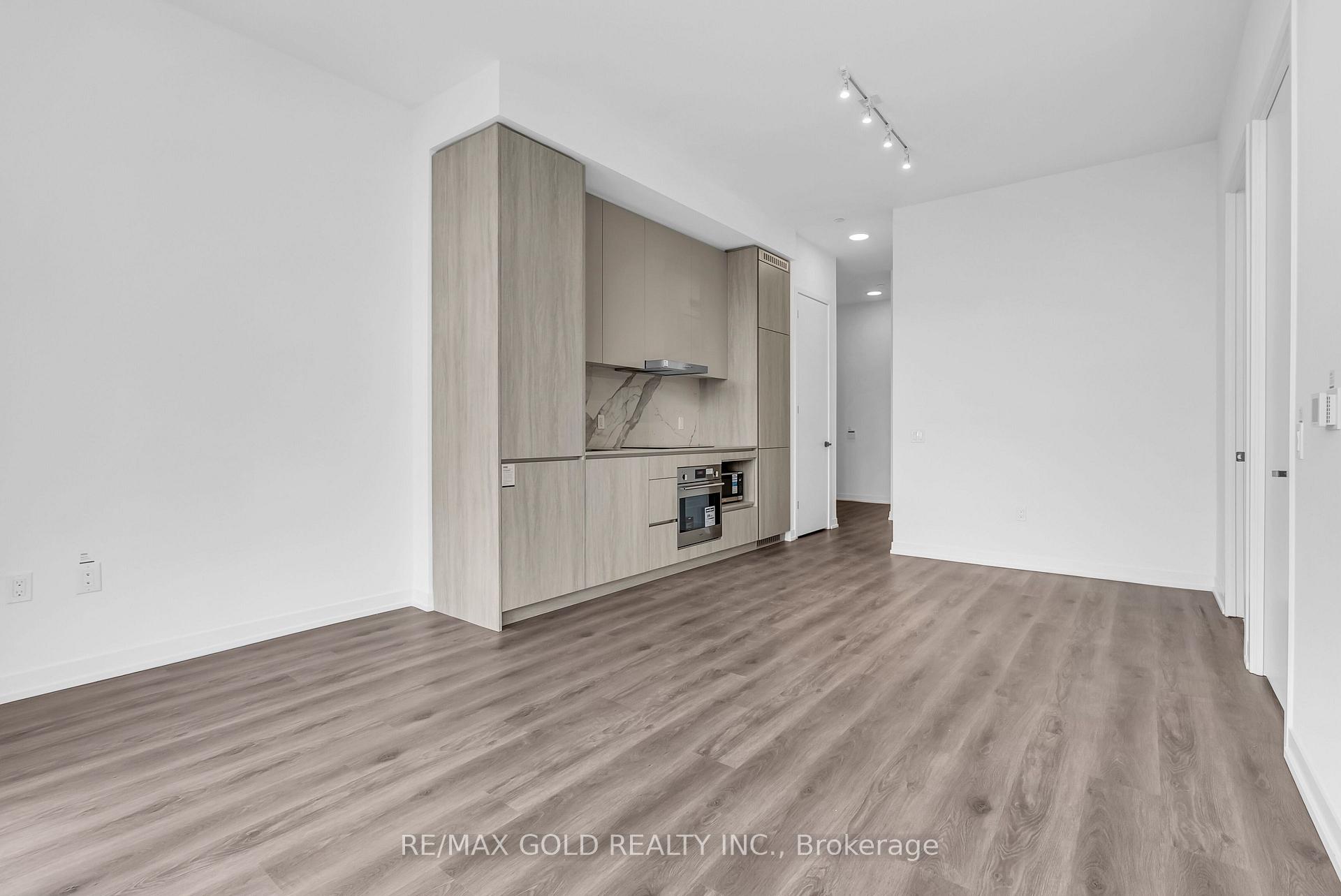 Photo 19 of Unit 608, 28 Interchange Way, Vaughan, Vaughan Corporate Centre — HOMEH