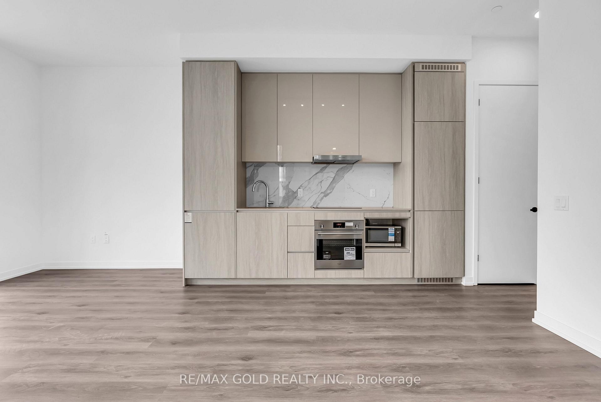 Photo 21 of Unit 608, 28 Interchange Way, Vaughan, Vaughan Corporate Centre — HOMEH