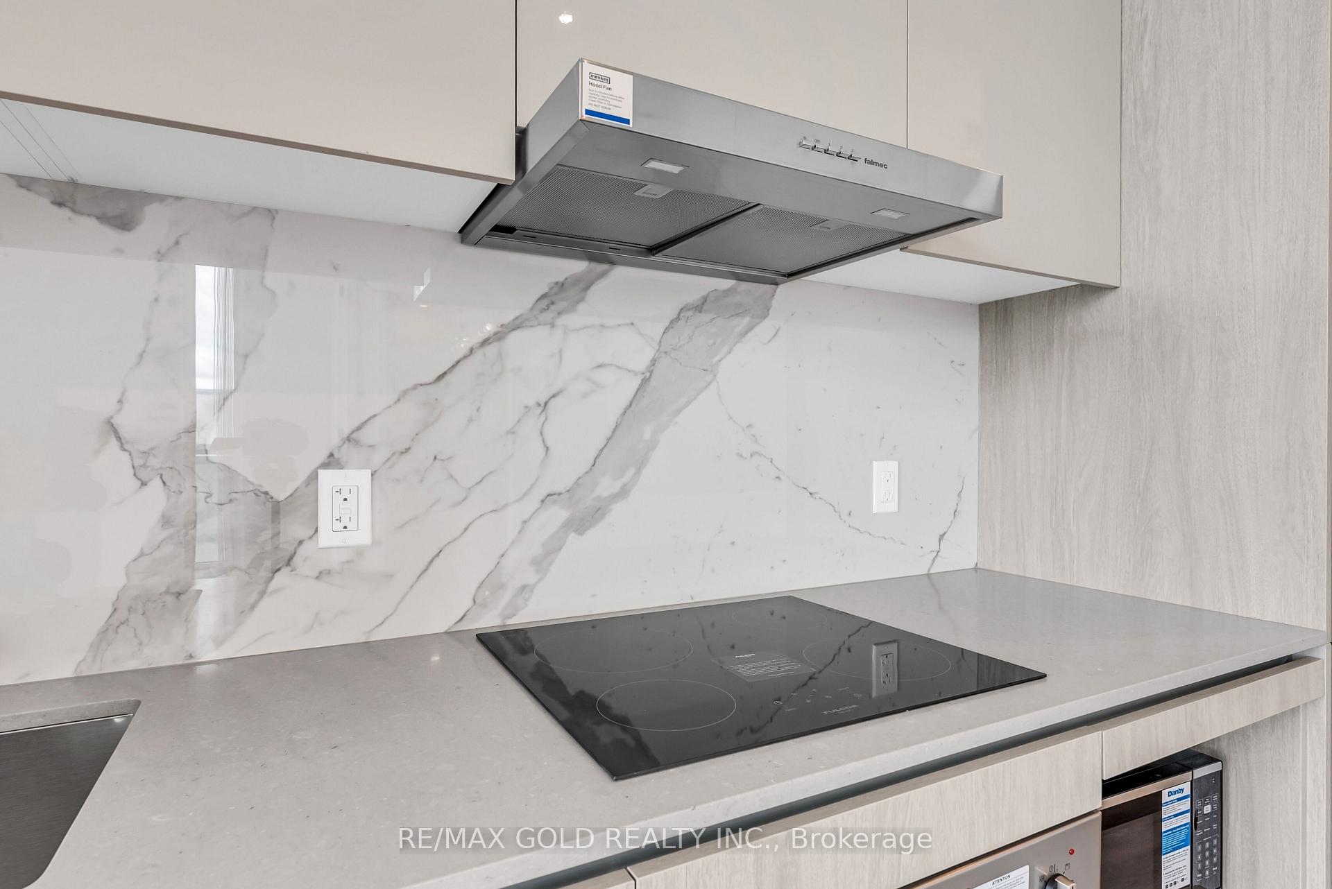 Photo 23 of Unit 608, 28 Interchange Way, Vaughan, Vaughan Corporate Centre — HOMEH