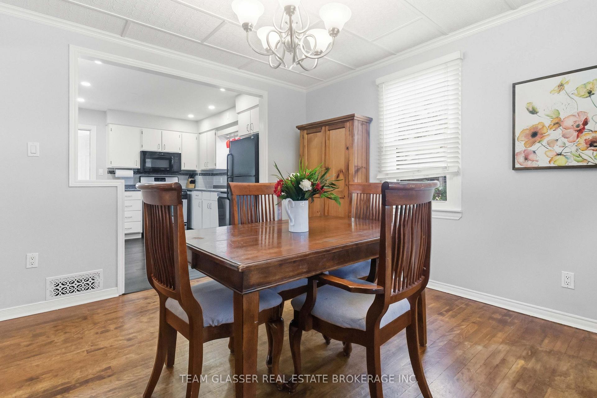 Photo 14 of 27 Dengate Crescent, London, East P — HOMEH