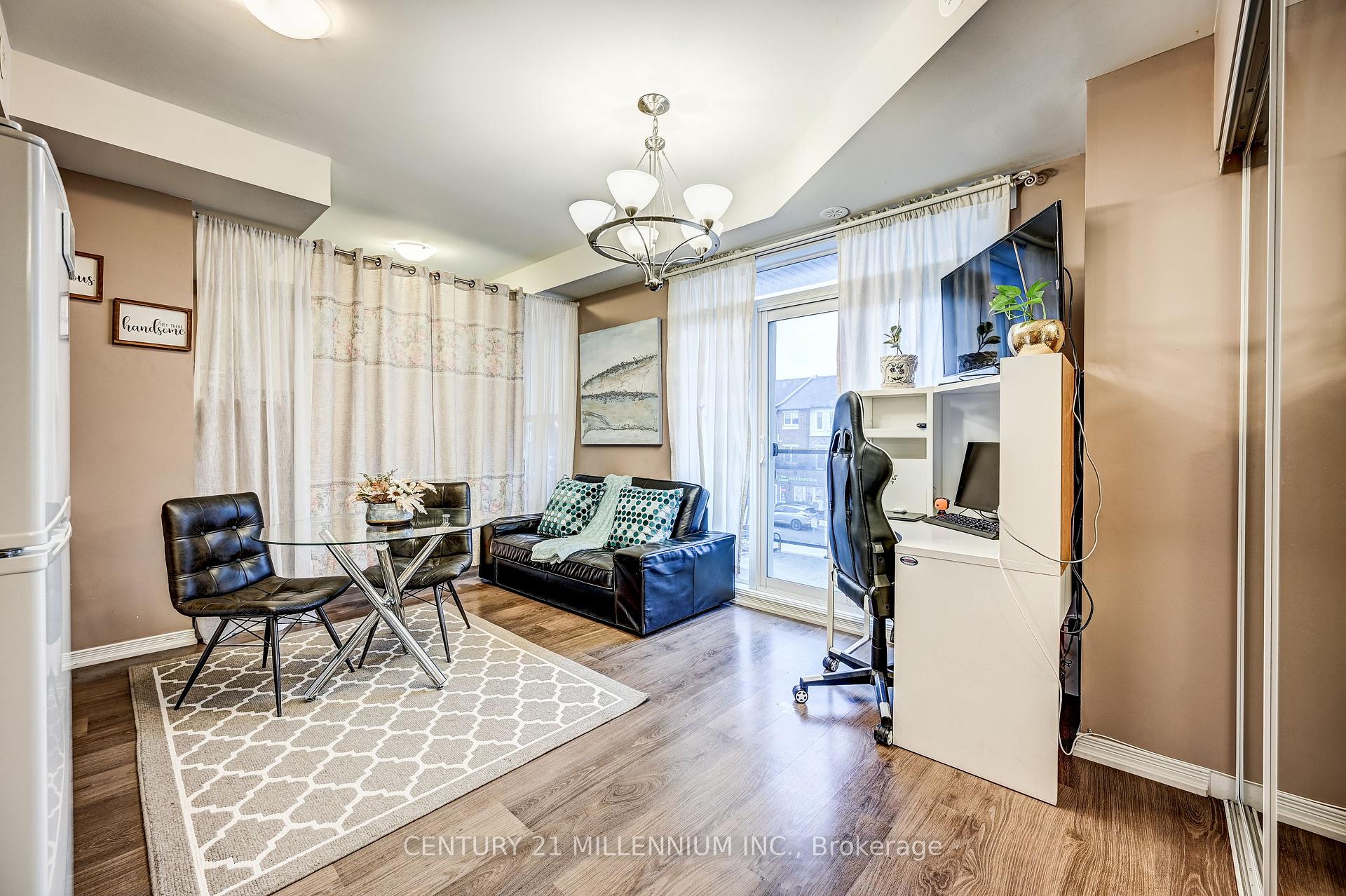 Photo 9 of Unit 201, 50 Sky Harbour Drive, Brampton, Brampton West — HOMEH