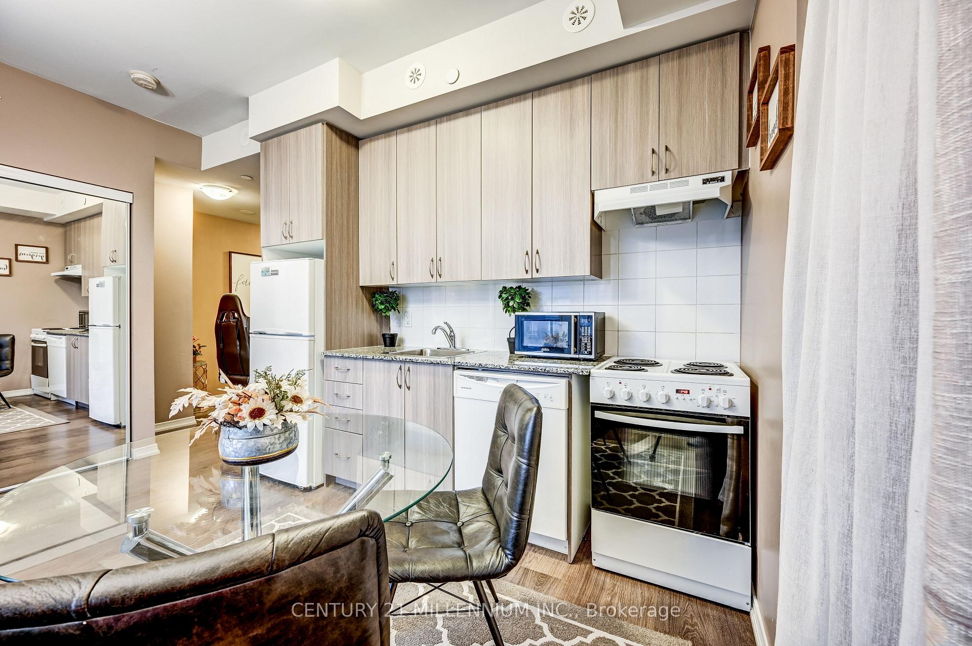 Photo 18 of Unit 201, 50 Sky Harbour Drive, Brampton, Brampton West — HOMEH