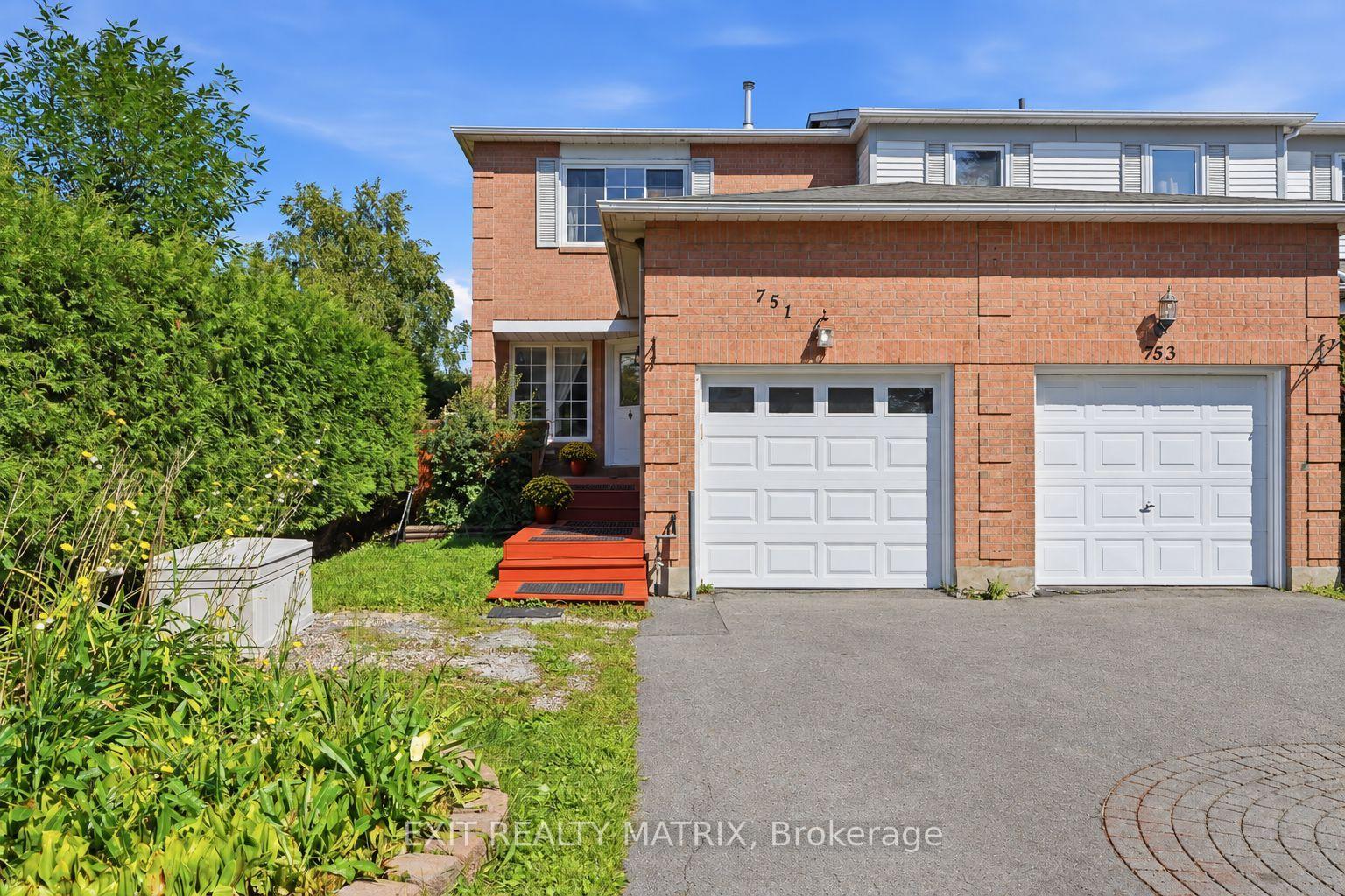 Photo of 751 Clearcrest Crescent