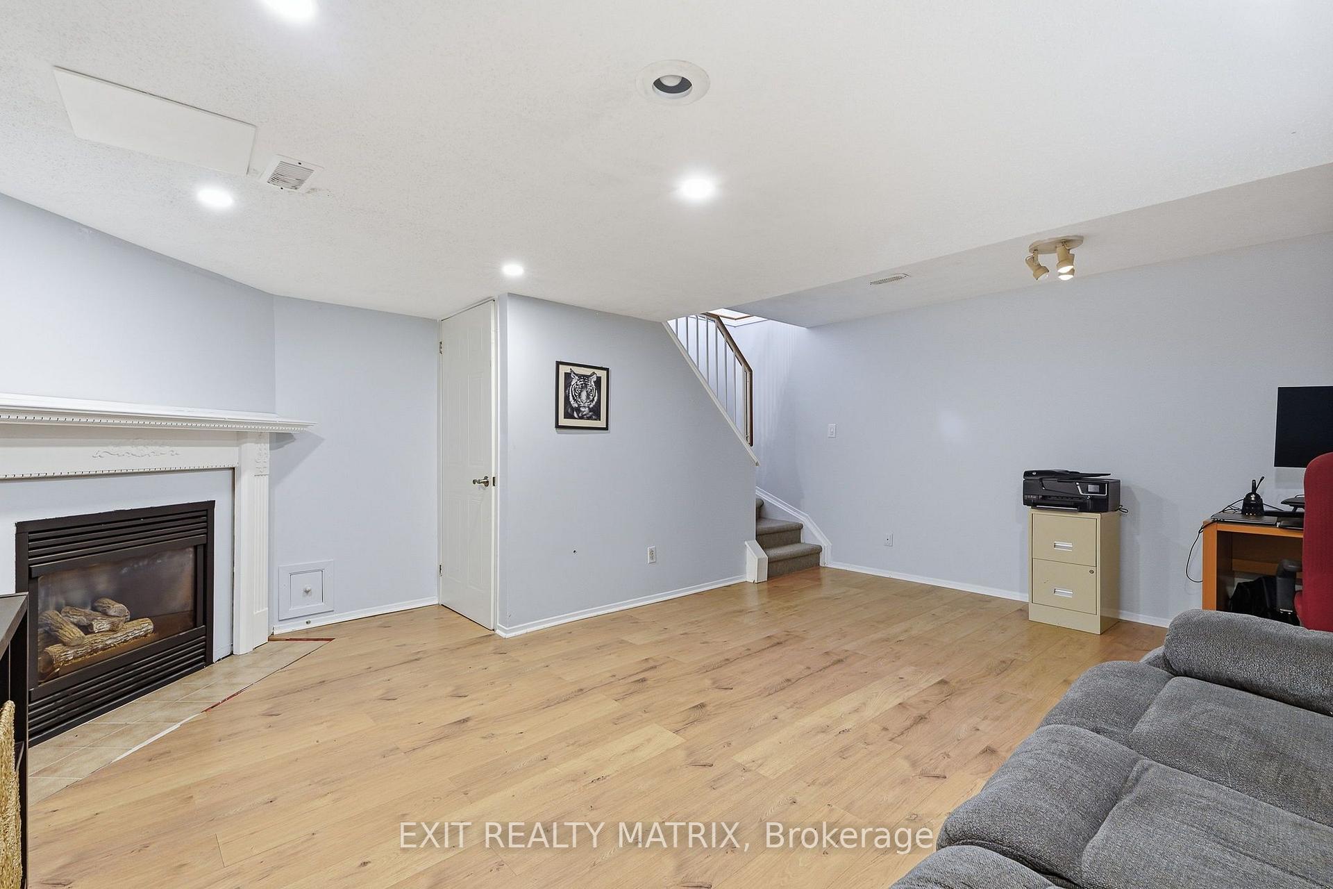 Photo 30 of 751 Clearcrest Crescent, Ottawa, Fallingbrook/Ridgemount — HOMEH