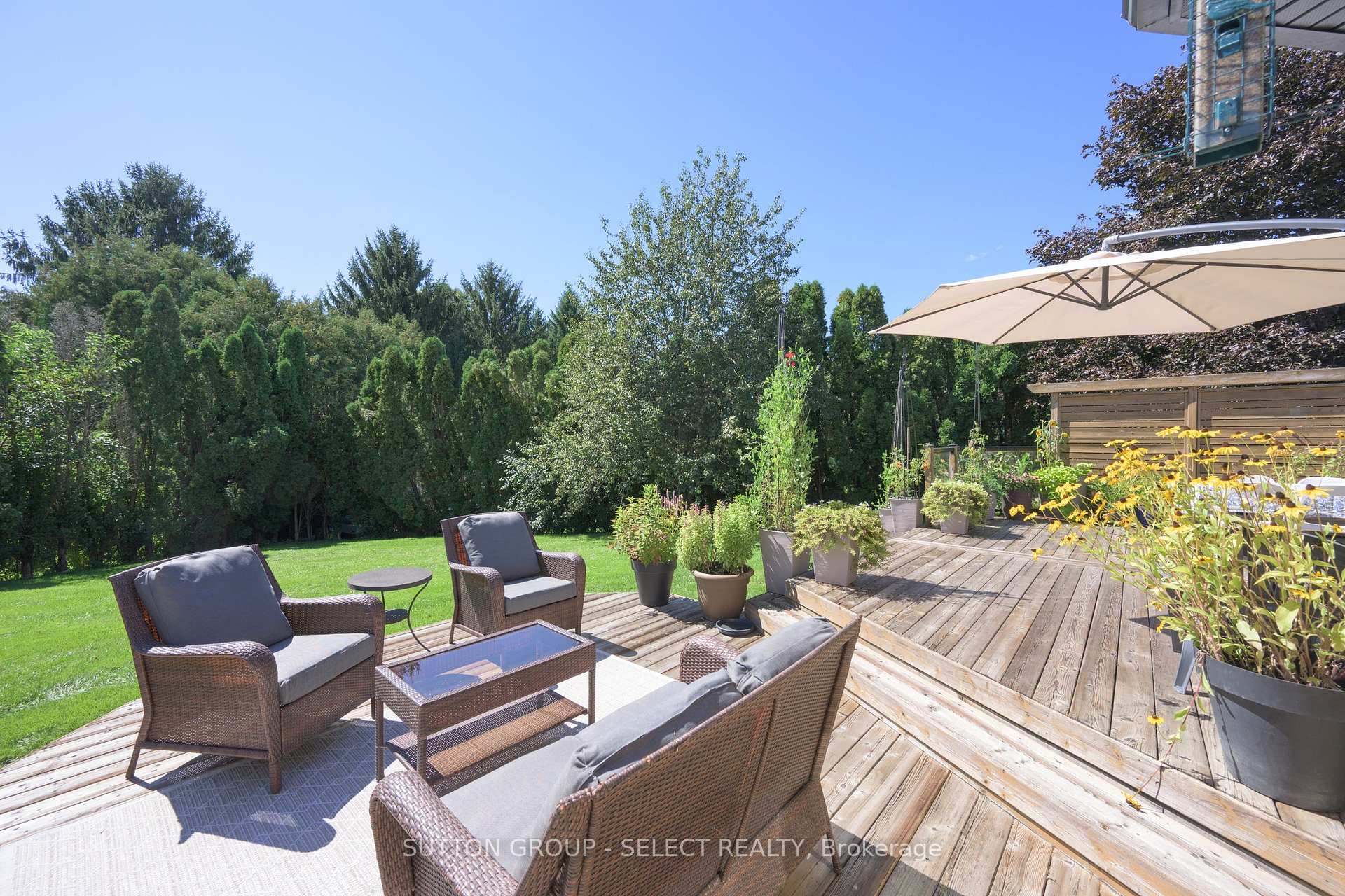 Photo 12 of 768 Franklinway Crescent, London, North R — HOMEH