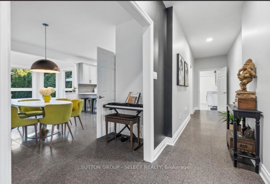 Photo 24 of 768 Franklinway Crescent, London, North R — HOMEH