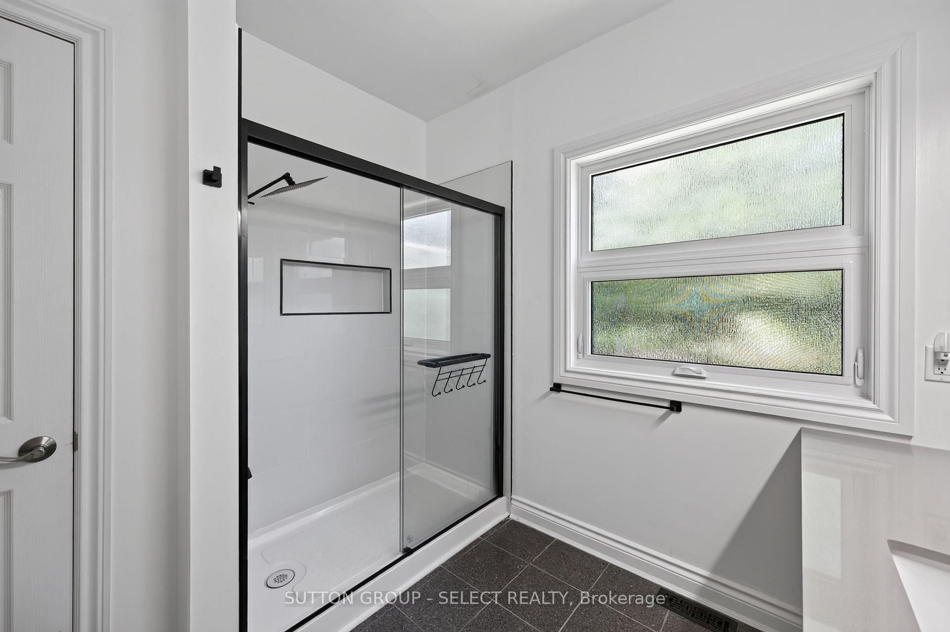 Photo 31 of 768 Franklinway Crescent, London, North R — HOMEH