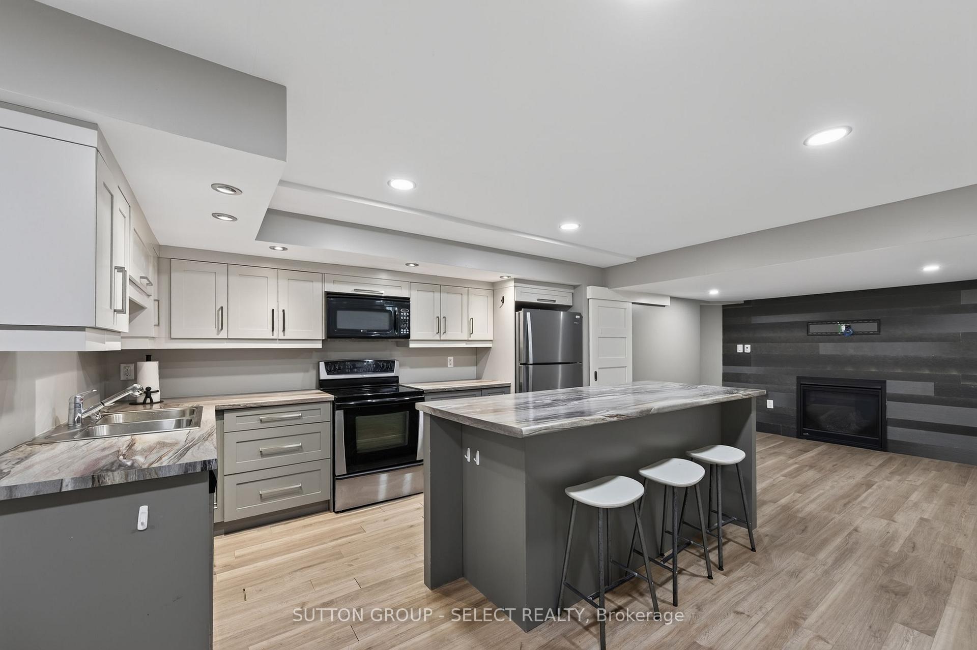 Photo 46 of 768 Franklinway Crescent, London, North R — HOMEH