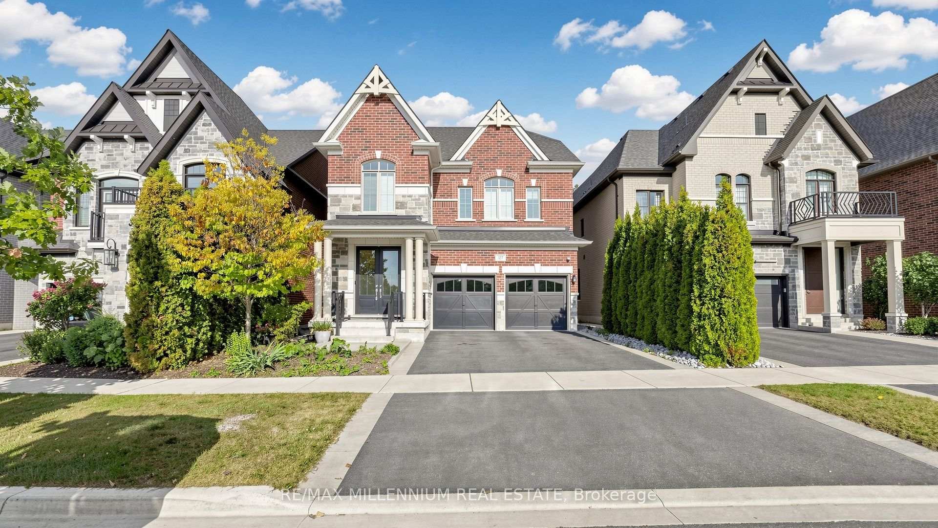 Photo 2 of 327 Mactier Drive, Vaughan, Kleinburg — HOMEH