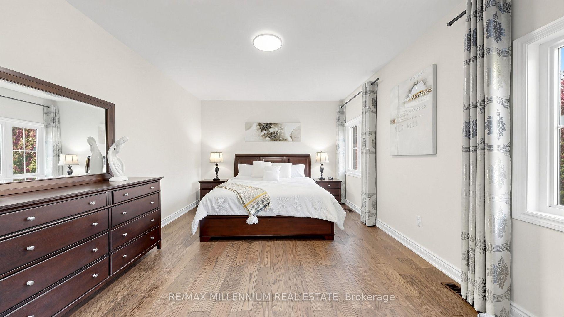 Photo 25 of 327 Mactier Drive, Vaughan, Kleinburg — HOMEH