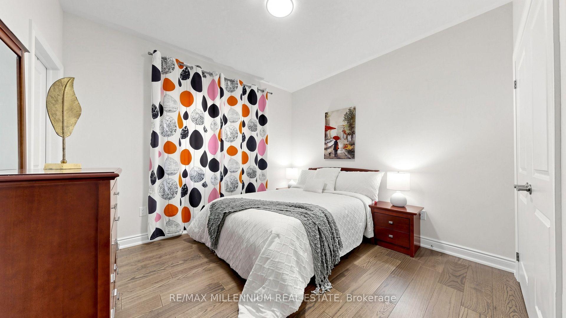 Photo 37 of 327 Mactier Drive, Vaughan, Kleinburg — HOMEH