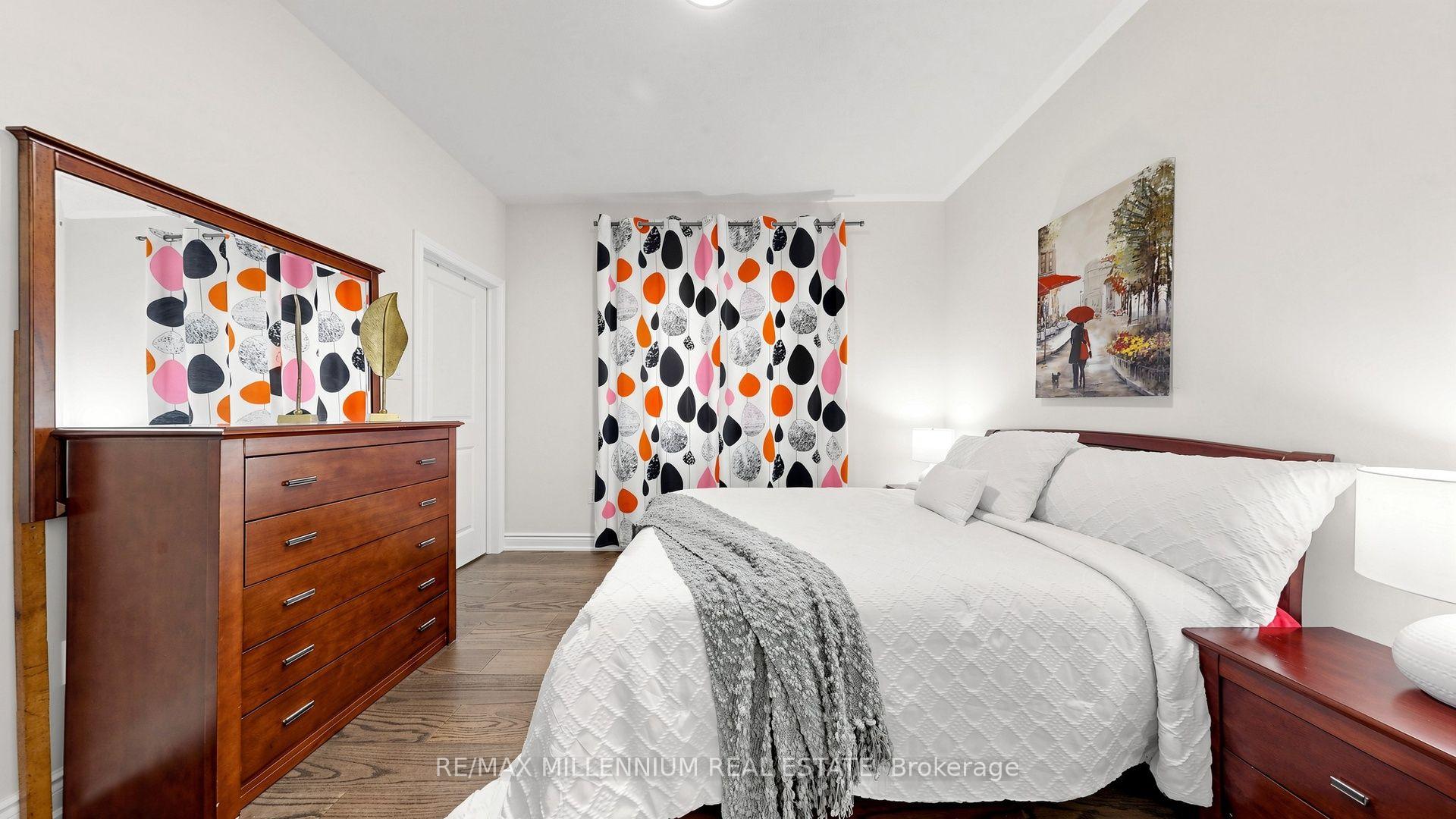Photo 38 of 327 Mactier Drive, Vaughan, Kleinburg — HOMEH