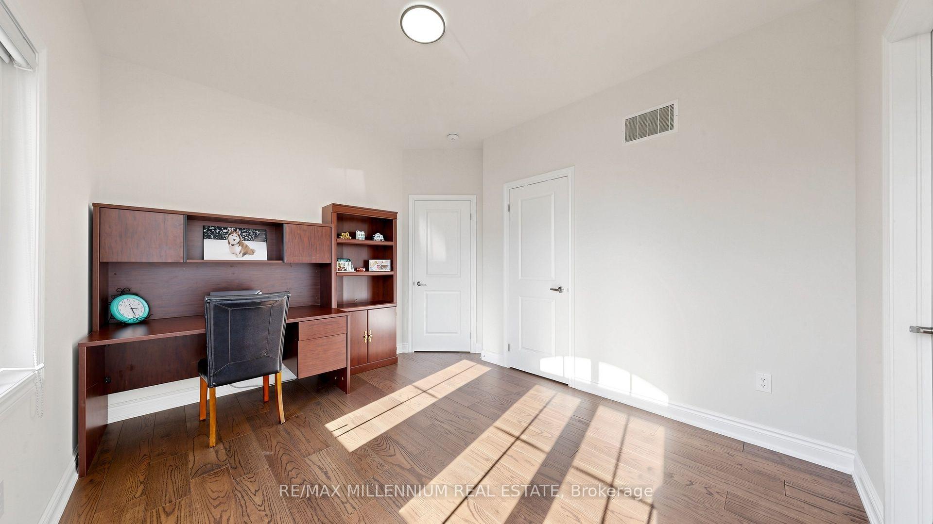 Photo 43 of 327 Mactier Drive, Vaughan, Kleinburg — HOMEH