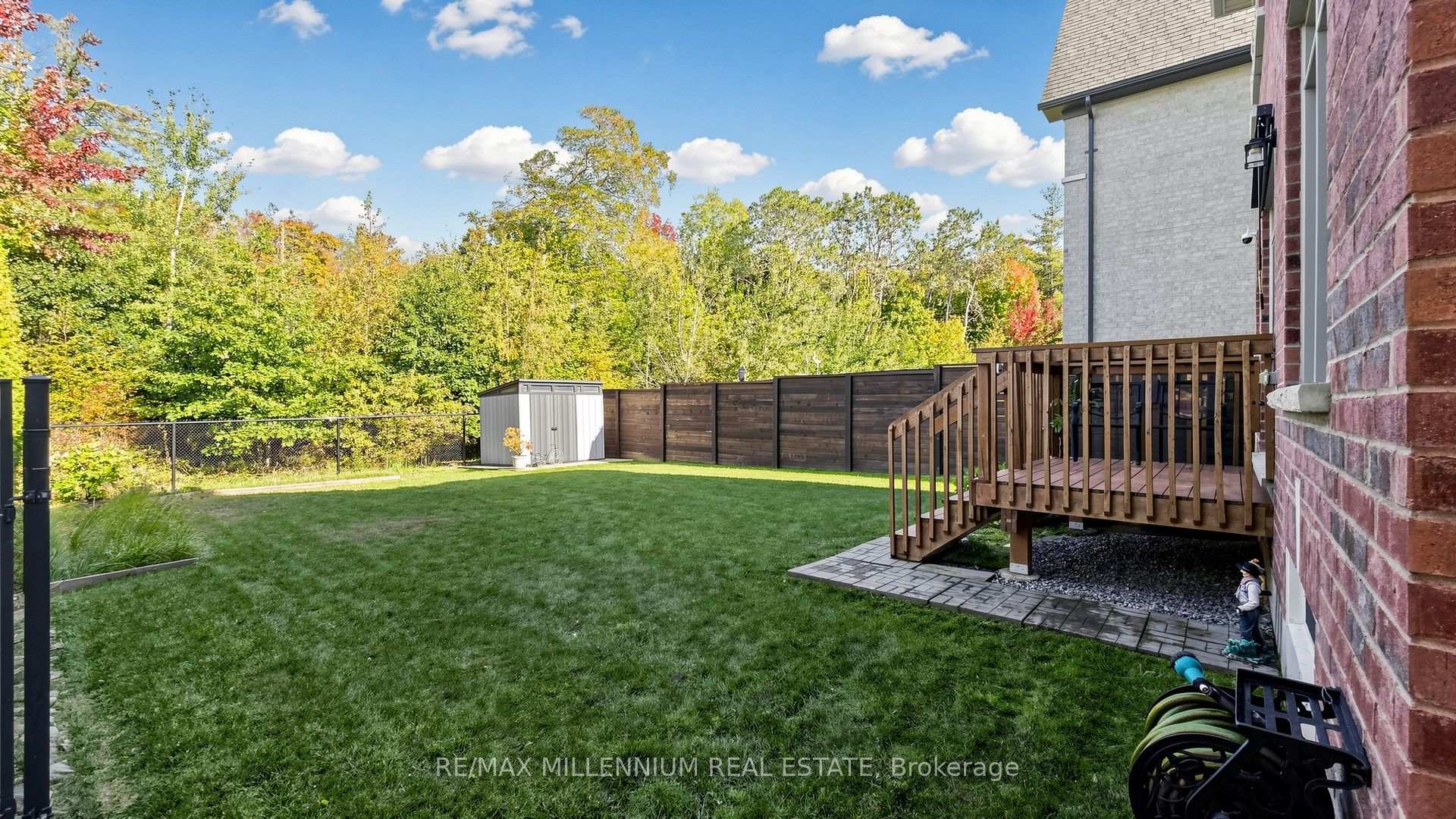 Photo 47 of 327 Mactier Drive, Vaughan, Kleinburg — HOMEH