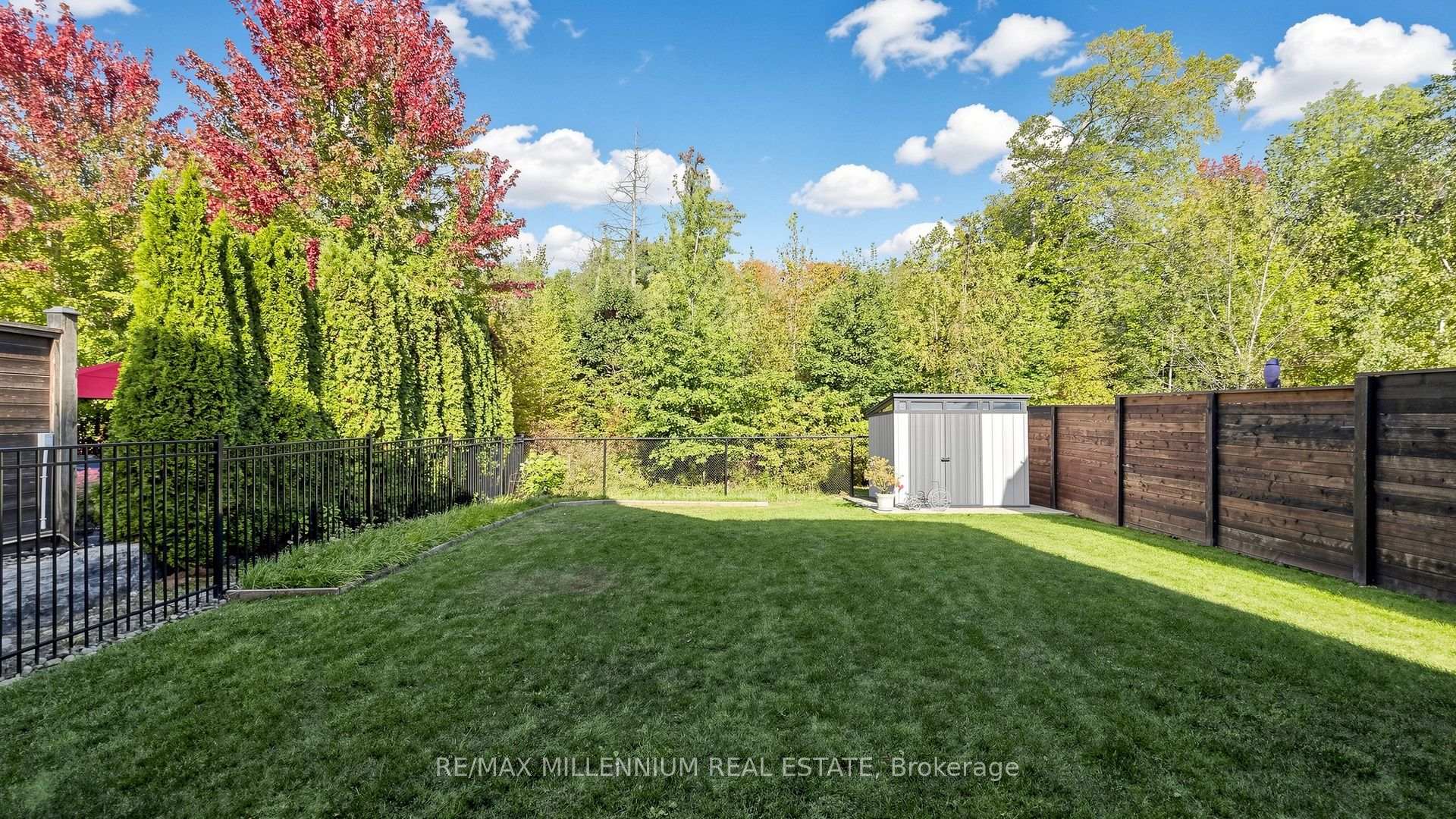 Photo 48 of 327 Mactier Drive, Vaughan, Kleinburg — HOMEH