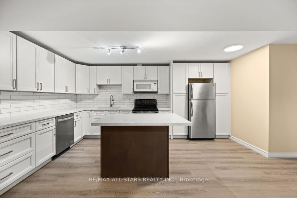 Front of Unit Basement, 4 Smith Street